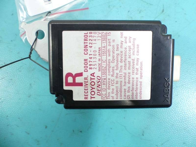 Блок управления модуль Toyota Rav4 89741-42230