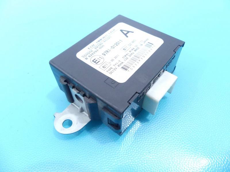 Блок керування модуль Toyota Land Cruiser 89780-60320