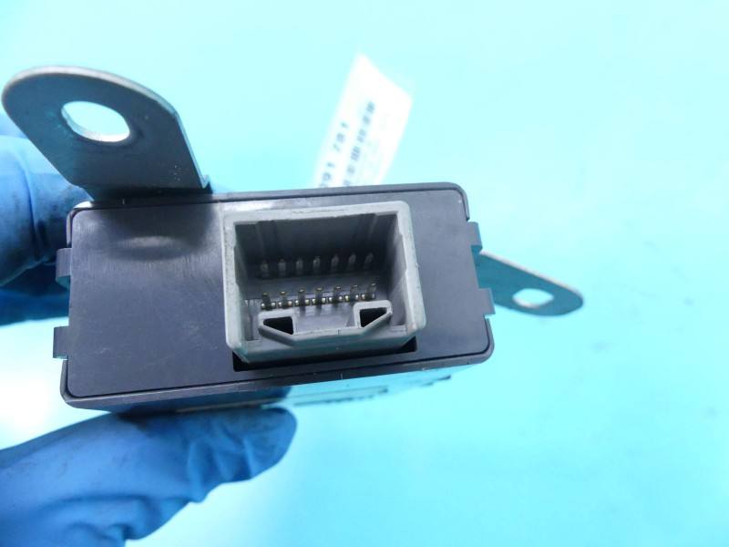 Блок керування модуль Toyota Land Cruiser 89111-60020 — фото деталі 3