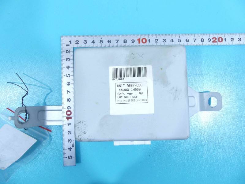 Блок управления модуль Kia Ceed 95300-1H000 — фото детали 2