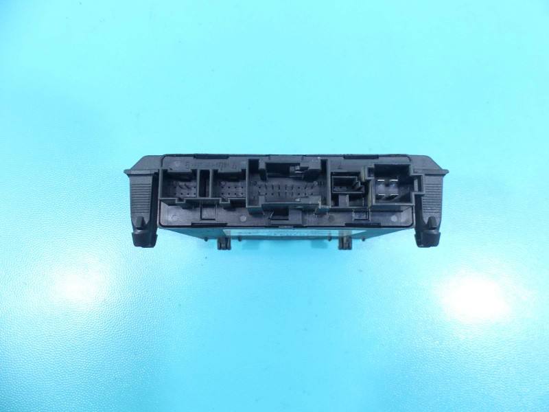 Блок керування модуль Mercedes C W203 2038200726 — фото деталі 3