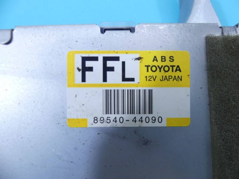 Блок управления модуль Toyota Picnic 89540-44090 — фото детали 3