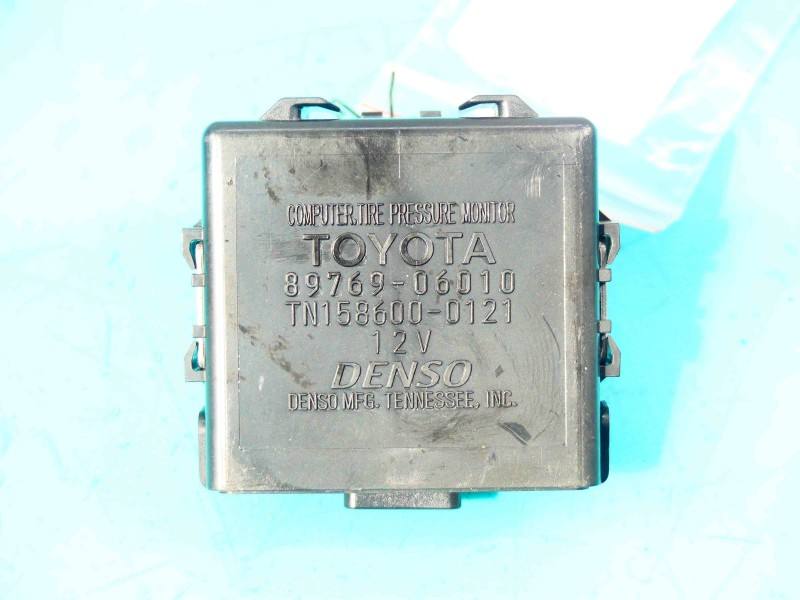 Блок керування модуль Toyota Camry 89769-06010