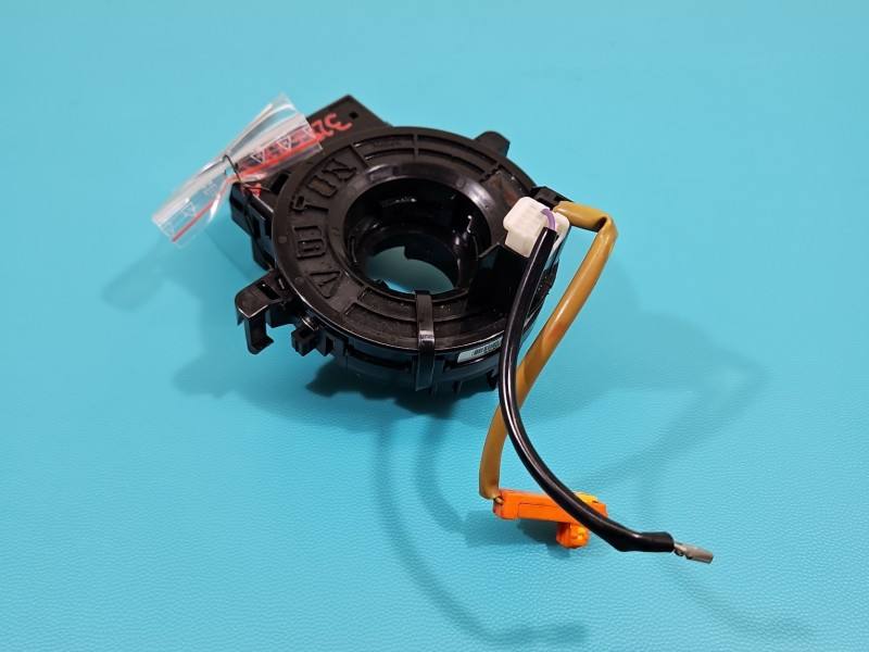 Шлейф руля Mitsubishi Space Star KWPV350692