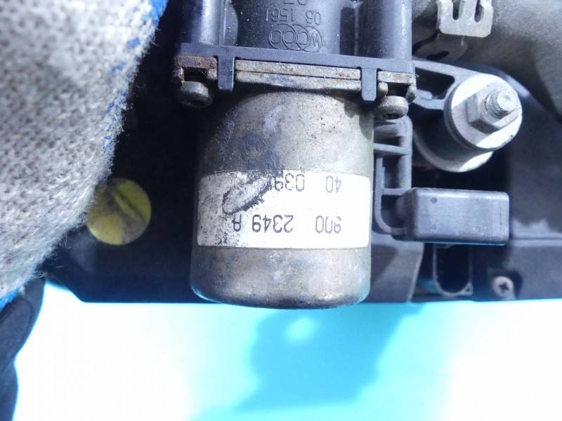 Автономний обігрівач Webasto Audi A8 D3 4E0265081 — фото деталі 11