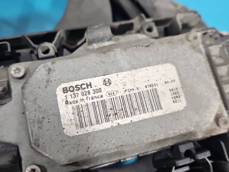 Вентилятор радіатора дифузор Mercedes B W245 A1695002693 — фото деталі 4