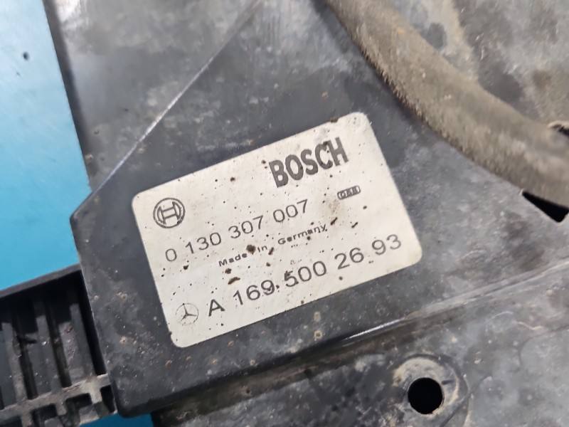 Вентилятор радіатора дифузор Mercedes B W245 A1695002693 — фото деталі 6