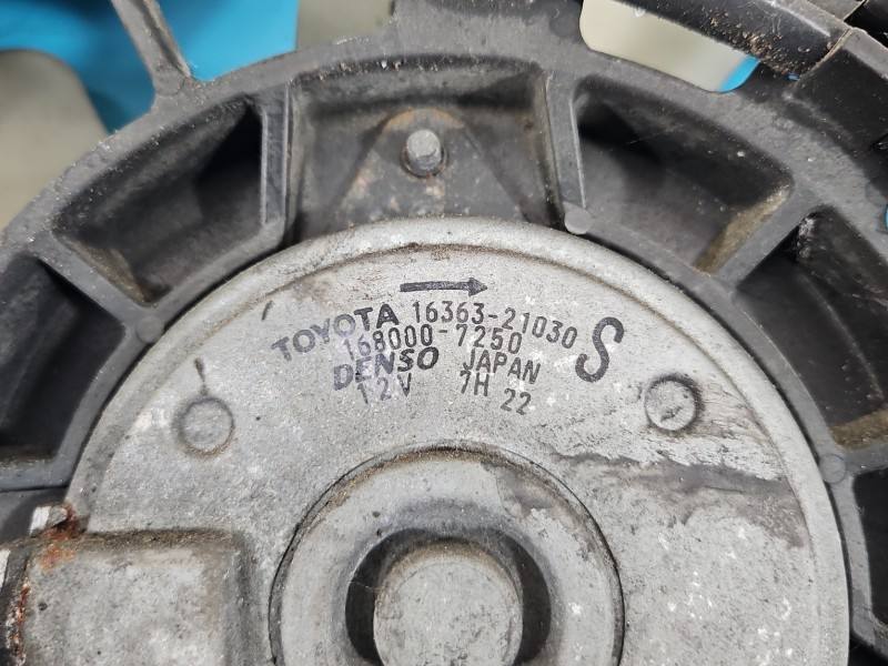 Вентилятор радіатора дифузор Toyota Prius 16363-21030 — фото деталі 5