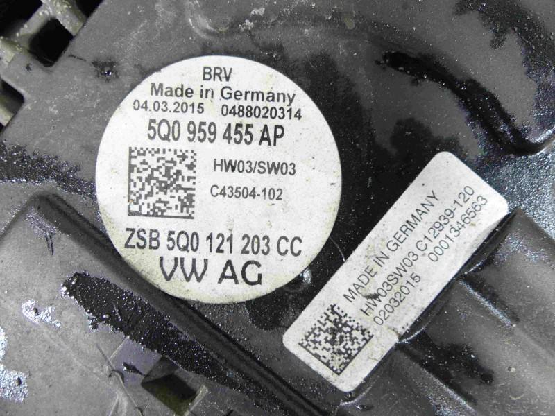 Вентилятор радіатора дифузор Volkswagen Passat B8 5Q0121207J — фото деталі 4