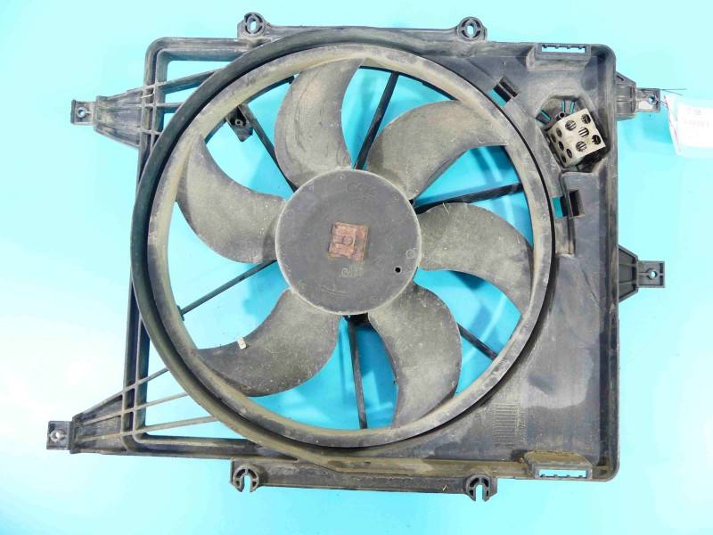 Вентилятор радіатора дифузор Renault Clio 7700428659