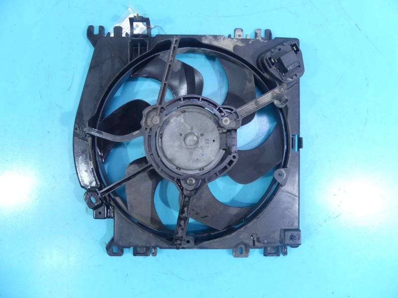 Вентилятор радіатора дифузор Renault Modus 1831442016E