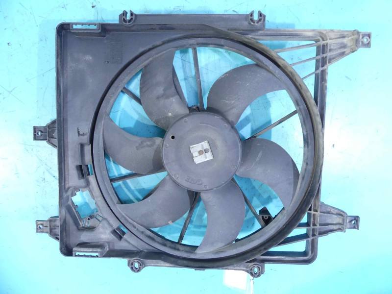 Вентилятор радіатора дифузор Renault Kangoo 7700428659