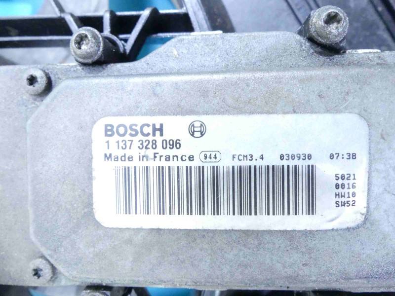 Вентилятор радіатора дифузор Volkswagen Touareg 0130303293 — фото деталі 4