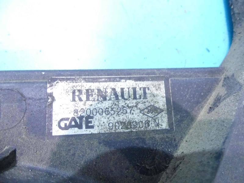 Вентилятор радіатора дифузор Renault Scenic 1 8200065257 — фото деталі 3