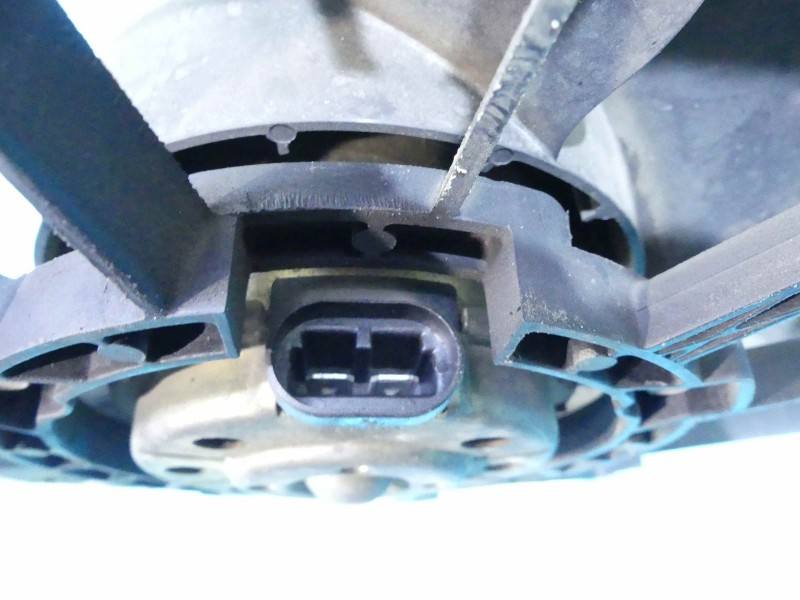 Вентилятор радіатора дифузор Renault Scenic 1 8200065257 — фото деталі 4