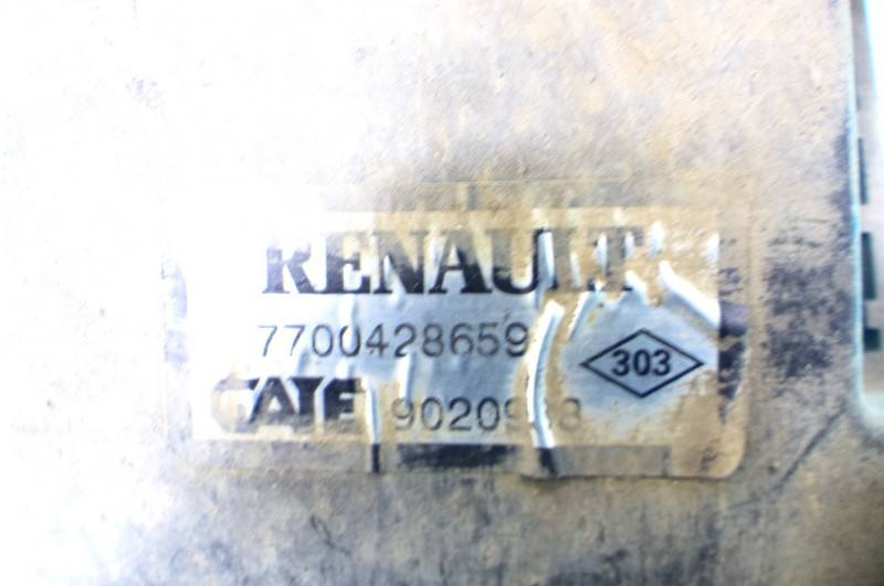 Вентилятор радиатора диффузор Renault Clio 7700428659 — фото детали 4