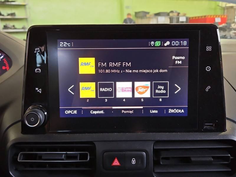 Монітор дисплей бортовий комп'ютер Peugeot Rifter 98345773ZD