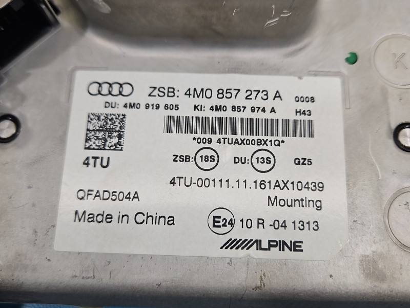 Монітор дисплей бортовий комп'ютер Audi Q7 4M0857273A — фото деталі 6