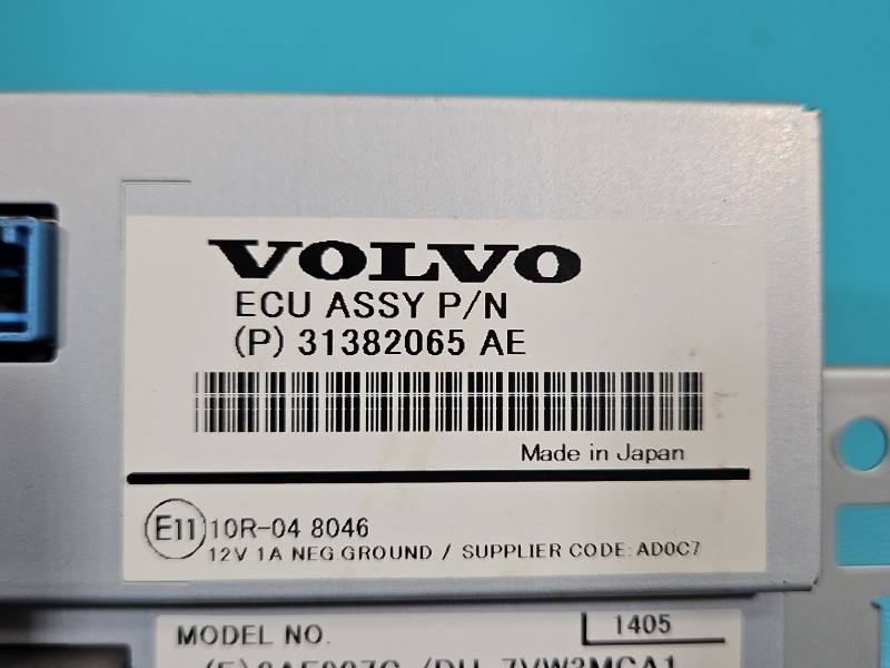 Монітор дисплей бортовий комп'ютер Volvo V60 31382065 — фото деталі 7
