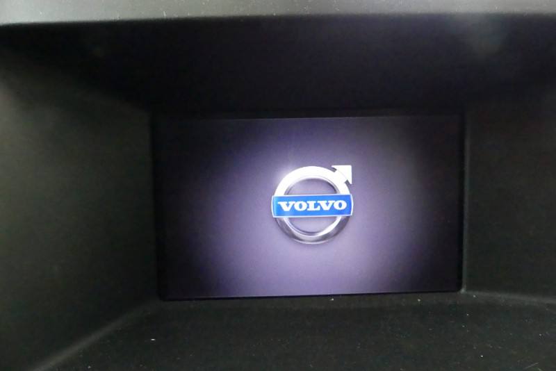 Монітор дисплей бортовий комп'ютер Volvo XC60 31427005