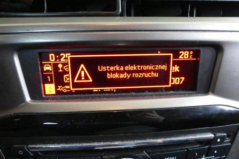 Монітор дисплей бортовий комп'ютер Peugeot 301 9813760080