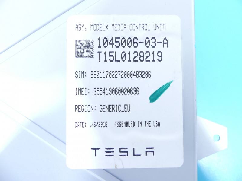 Монітор дисплей бортовий комп'ютер Tesla Model S 1045006-03-A — фото деталі 7
