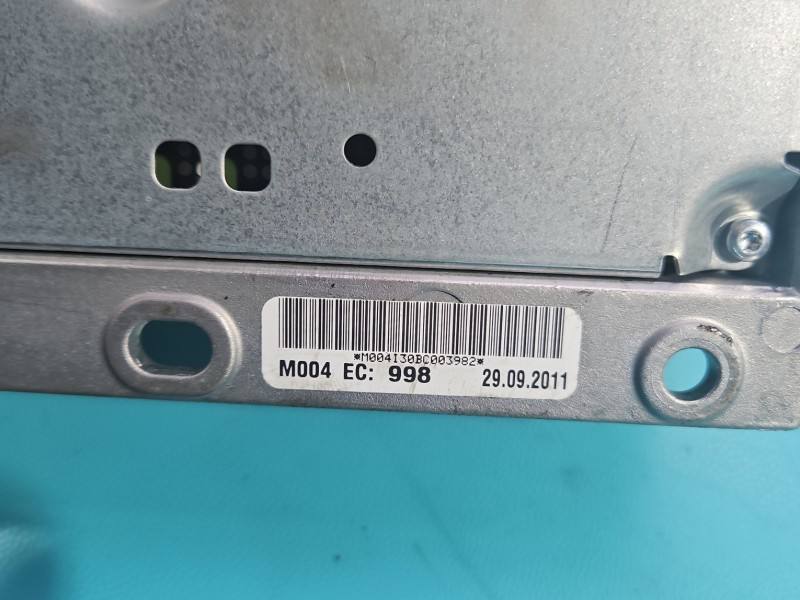 Аудіопідсилювач підсилювач звуку Mercedes B W246 A2469003801 — фото деталі 8
