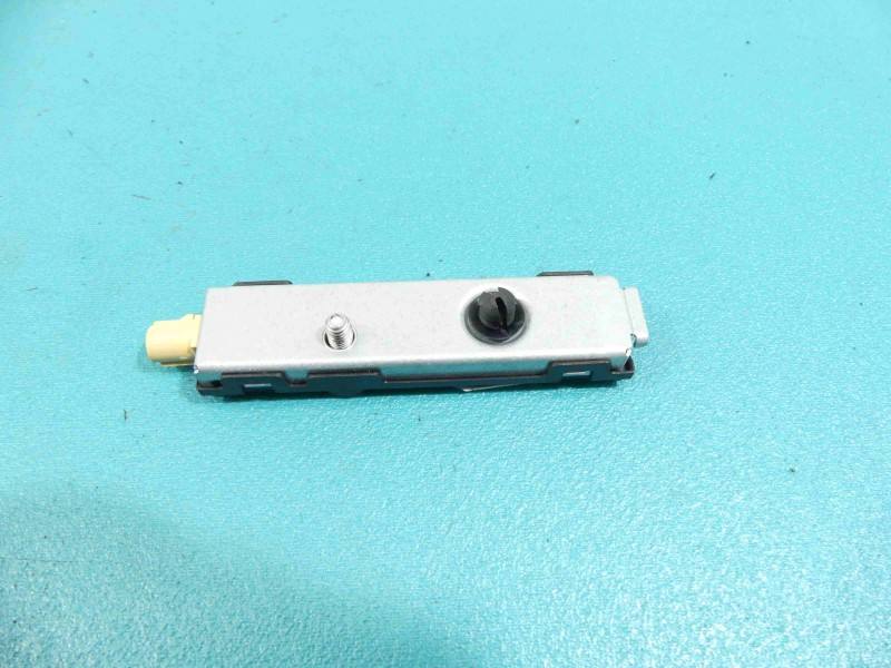 Аудіопідсилювач підсилювач звуку Mercedes SLK R172 A2319058100 — фото деталі 3