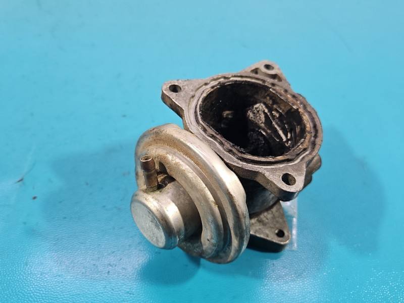 Клапан EGR Seat Altea 038131501AN