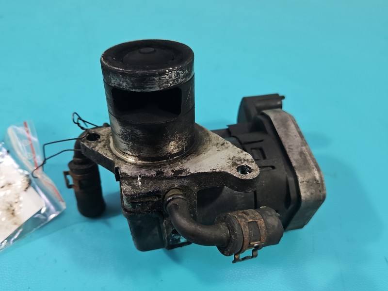 Клапан EGR Opel Zafira A 00005321D0
