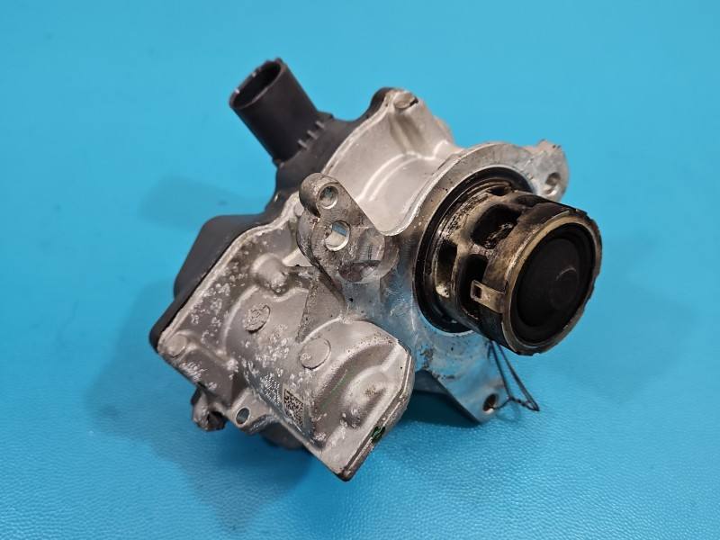 Клапан EGR Skoda Octavia 4 05L131501M