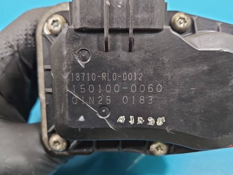 Клапан EGR Honda CR-V 18710-RL0-G012 — фото детали 8