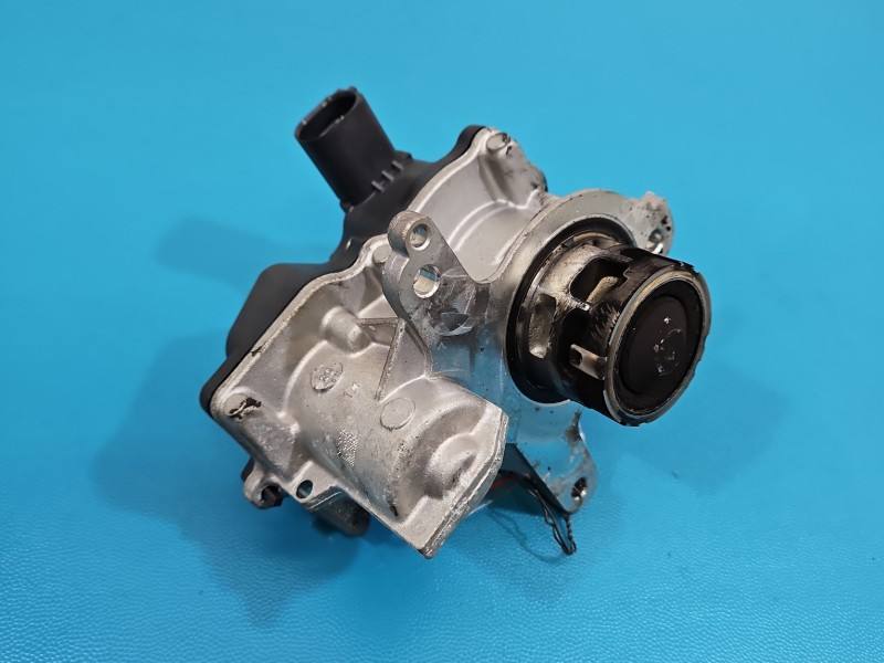 Клапан EGR Audi A4 B9 05L131501A