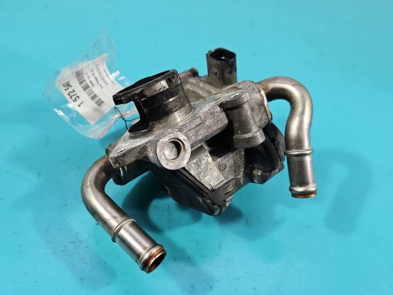 Клапан EGR Volkswagen Passat B8 303502100
