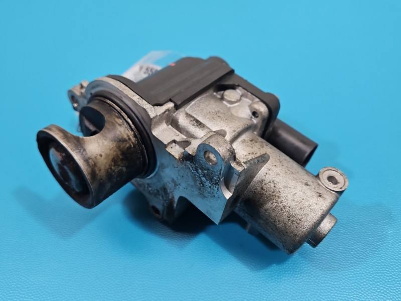Клапан EGR Audi Q7 057131501G