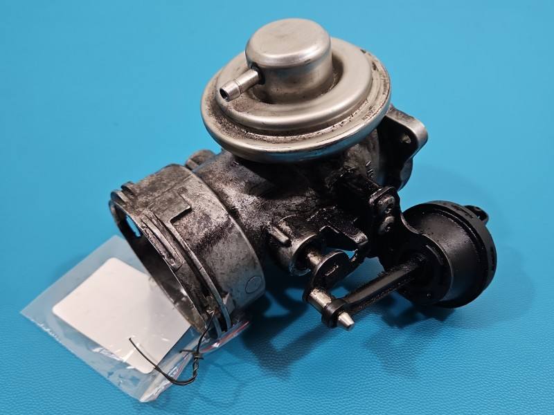 Клапан EGR Audi A4 B6 038129637A