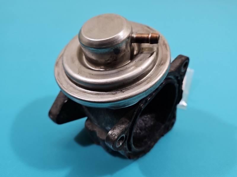 Клапан EGR Seat Leon 038131501AN