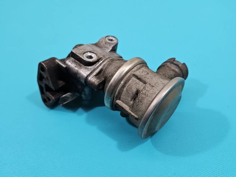Клапан EGR Volkswagen Golf 5 06A131166E