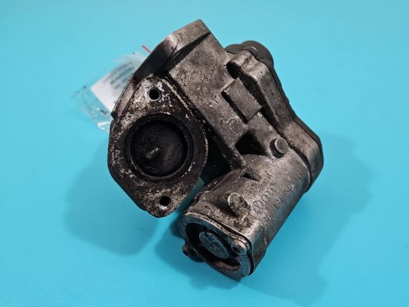 Клапан EGR Volkswagen Golf 5 03C131503B