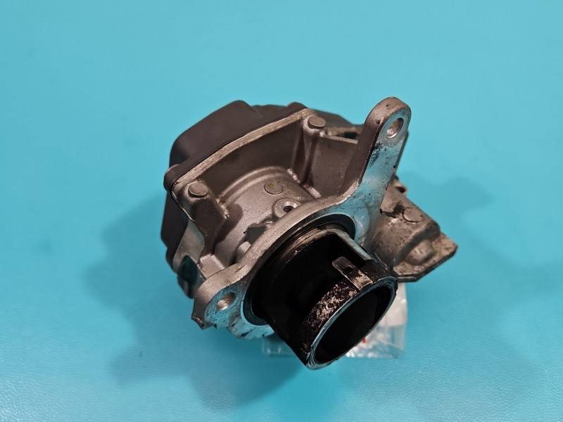 Клапан EGR Volkswagen Caddy 05L131501M