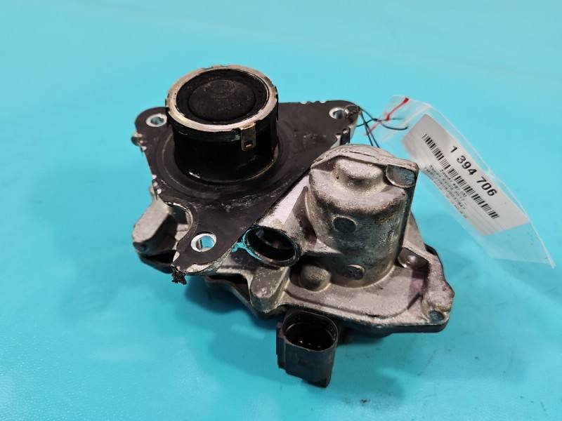 Клапан EGR Skoda Karoq 04L131501S