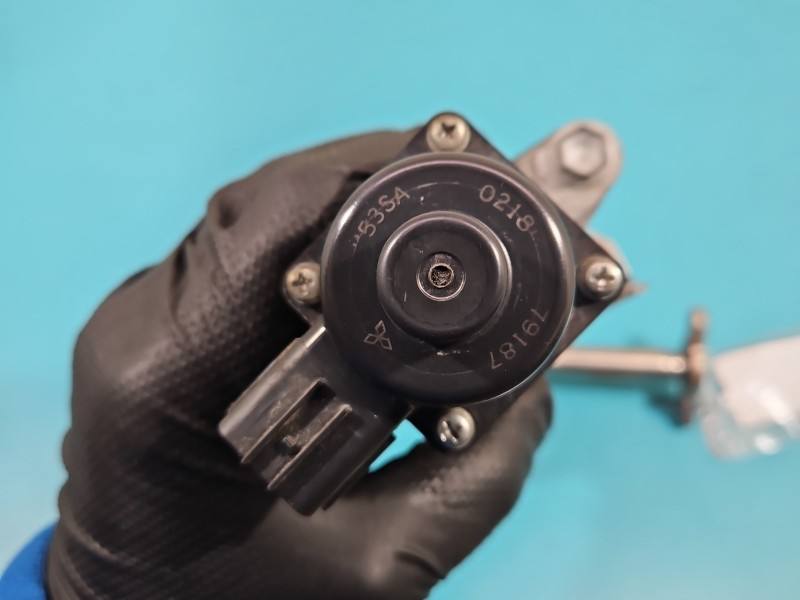 Клапан EGR Suzuki Sx4 18710-53SA0-000 — фото деталі 6
