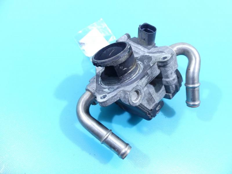 Клапан EGR Volkswagen Passat B8 04L131501R