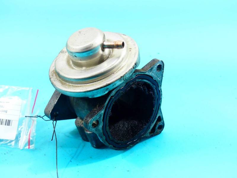 Клапан EGR Skoda Octavia 2 038129637D