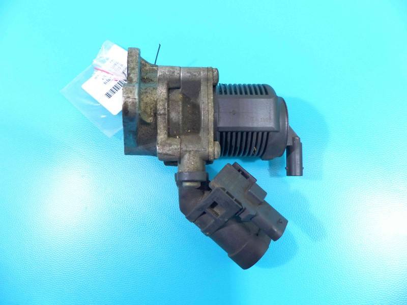 Клапан EGR Volkswagen Passat CC 06J131097D