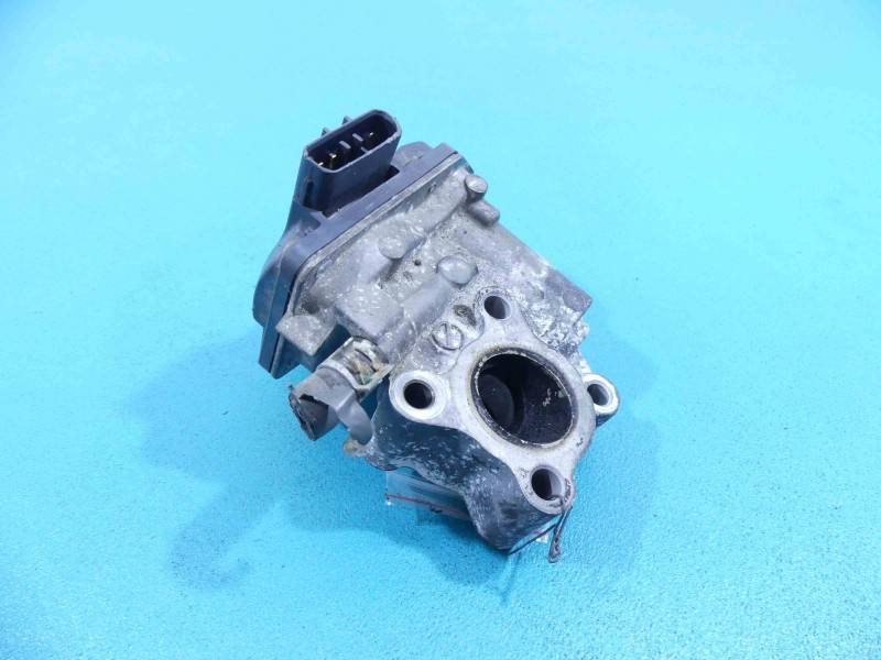 Клапан EGR Toyota Auris 25800-33011