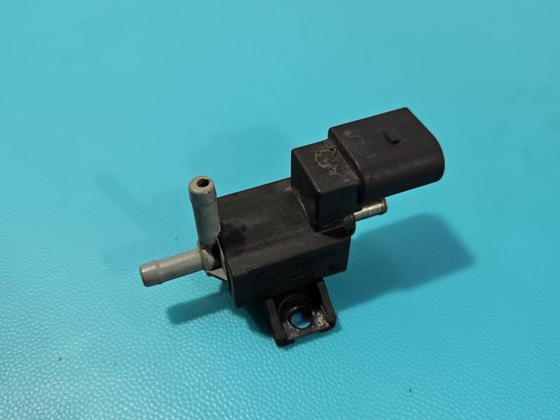 Вакуумний клапан Volkswagen Golf plus 06F906283F