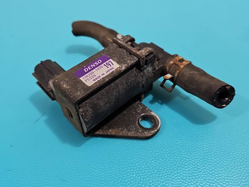 Вакуумный клапан Honda Civic 1363200-1970