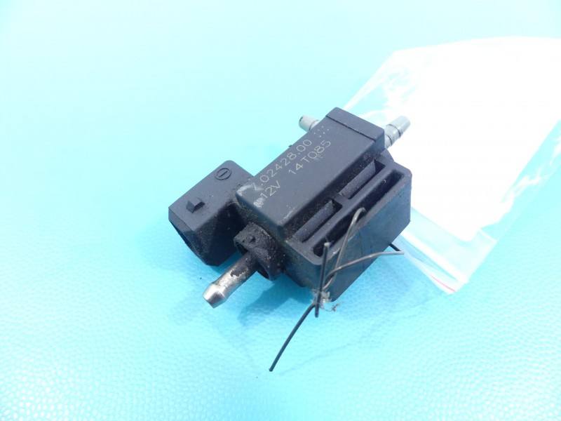 Вакуумний клапан Audi A6 C6 70242800
