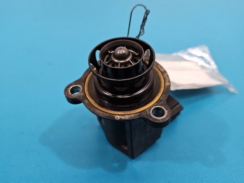 Вакуумний клапан турбіни Volkswagen Passat B6 06H145710D